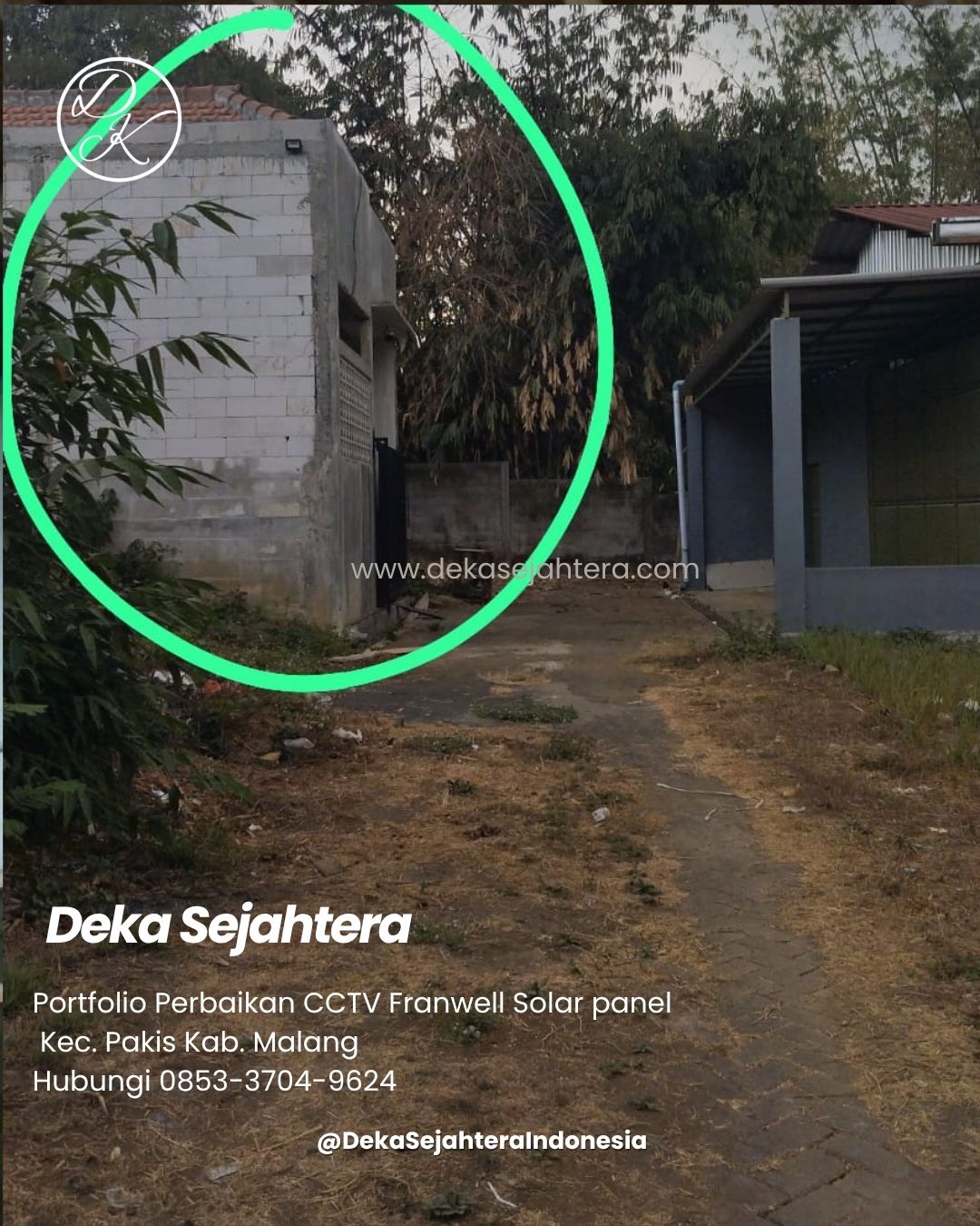 Teknisi Deka Sejahtera memeriksa CCTV Franwell solar panel di Pakis Kabupaten Malang