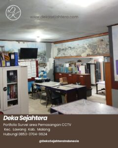 Teknisi Deka Sejahtera survei lokasi CCTV sekolah